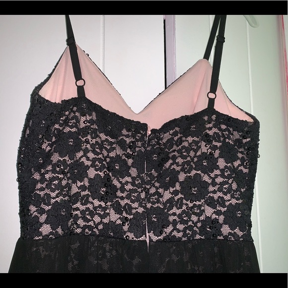 Beautiful long formal dress - Picture 4 of 7